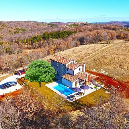 別荘 Mit Privatpool Fuer 6 Personen Ca 105 Qm In Marusici, Istrien Binnenland Von Istrien
